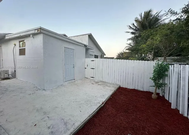 $820 | 655 Northwest 2nd Street, Unit A, Florida City, FL 33034