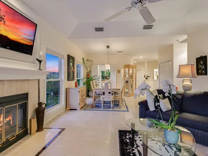 $595,000 | 5603 Oakwood Cove, Unit 212, Austin, TX 78731