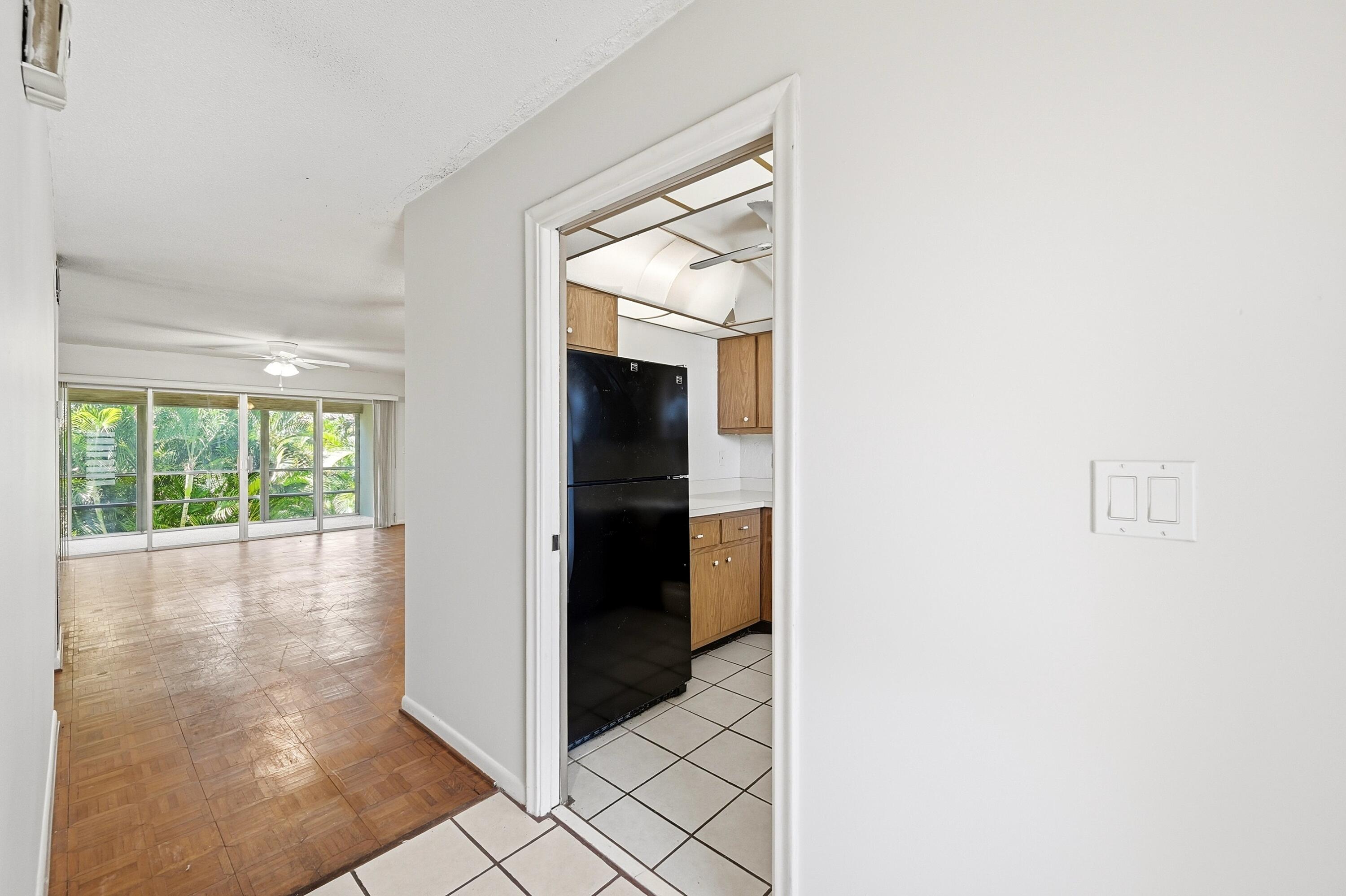 2160 Northeast 36th Street, Unit 37 Lighthouse Point, FL 33064 - Photo 3 of 32 Entry