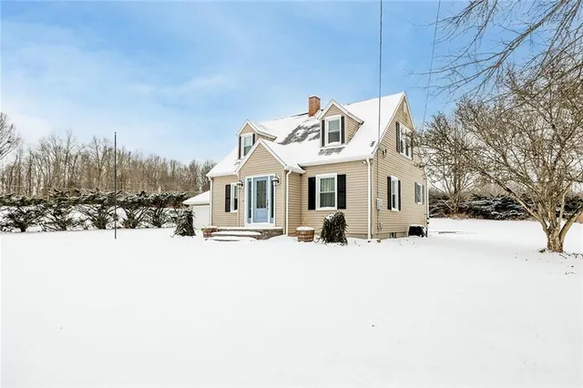 $385,000 | 399 Irishtown Road, Grove City, PA 16127