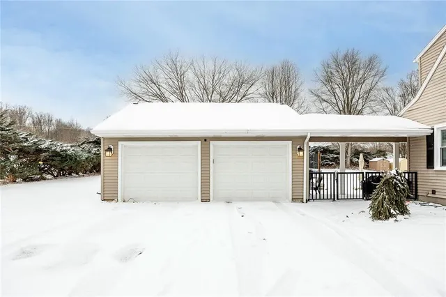 $385,000 | 399 Irishtown Road, Grove City, PA 16127
