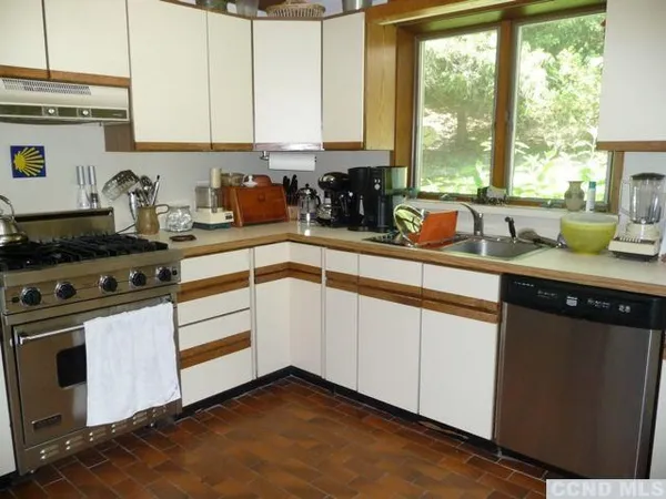 $5,000 | 125 Taconic Creek Road, Hillsdale, NY 12529