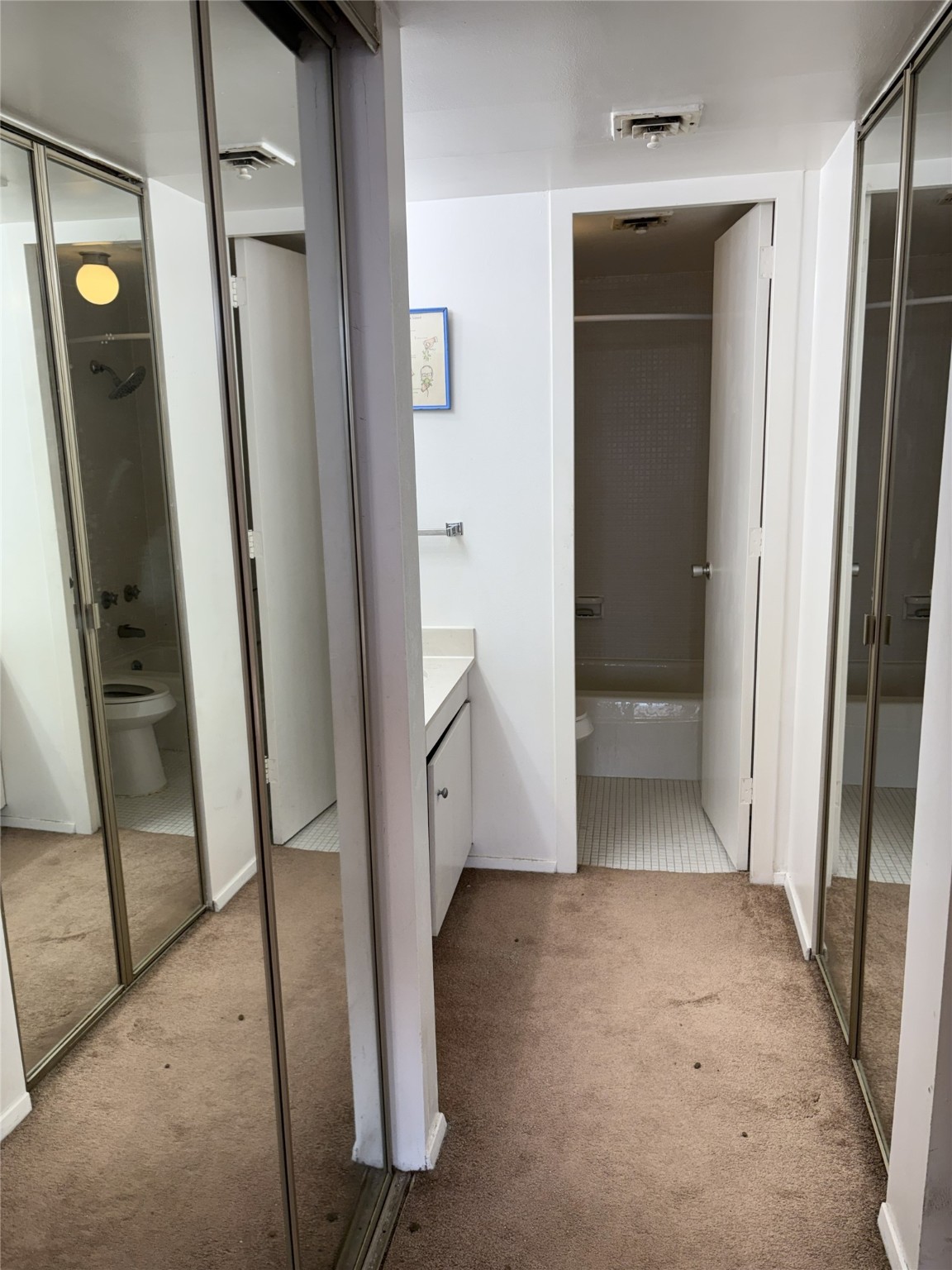 2016 Main Street, Unit 1620 Houston, TX 77002 - Photo 10 of 12 a view of entryway