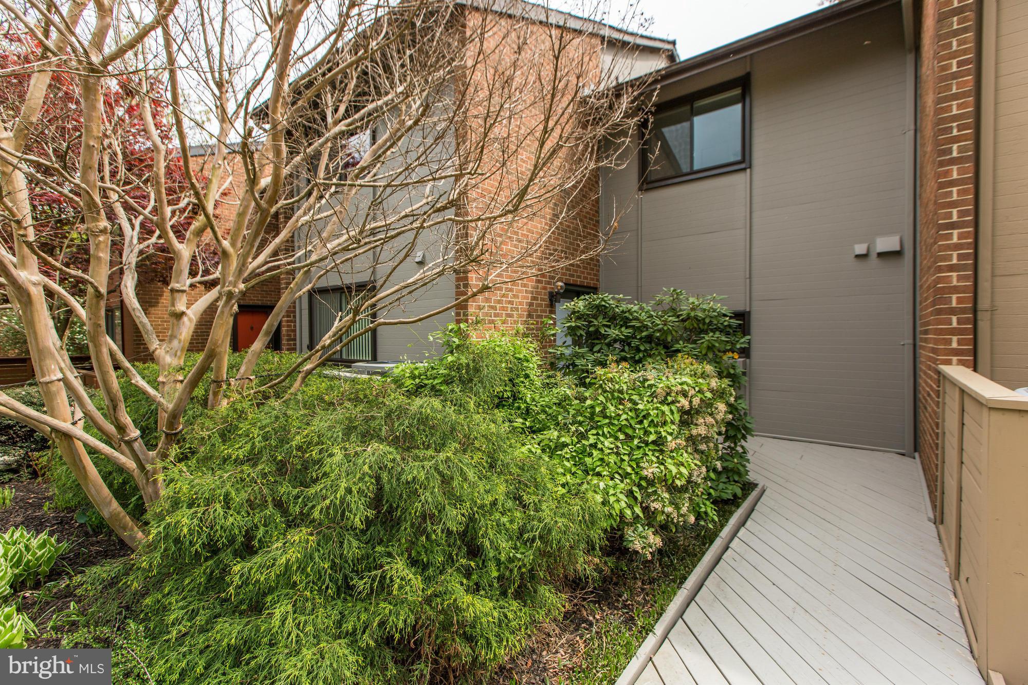 11771 Indian Ridge Road Reston, VA 20191 - Photo 2 of 26 Exterior (General)