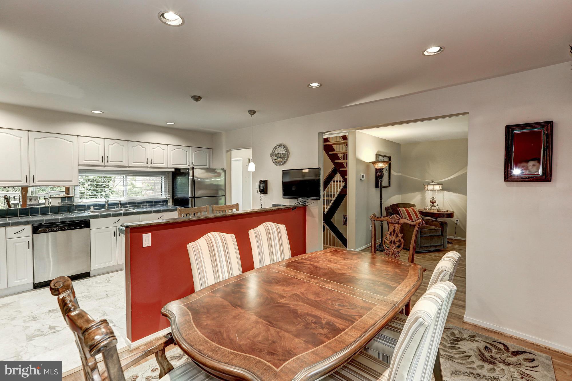 11771 Indian Ridge Road Reston, VA 20191 - Photo 11 of 26 Dining Room