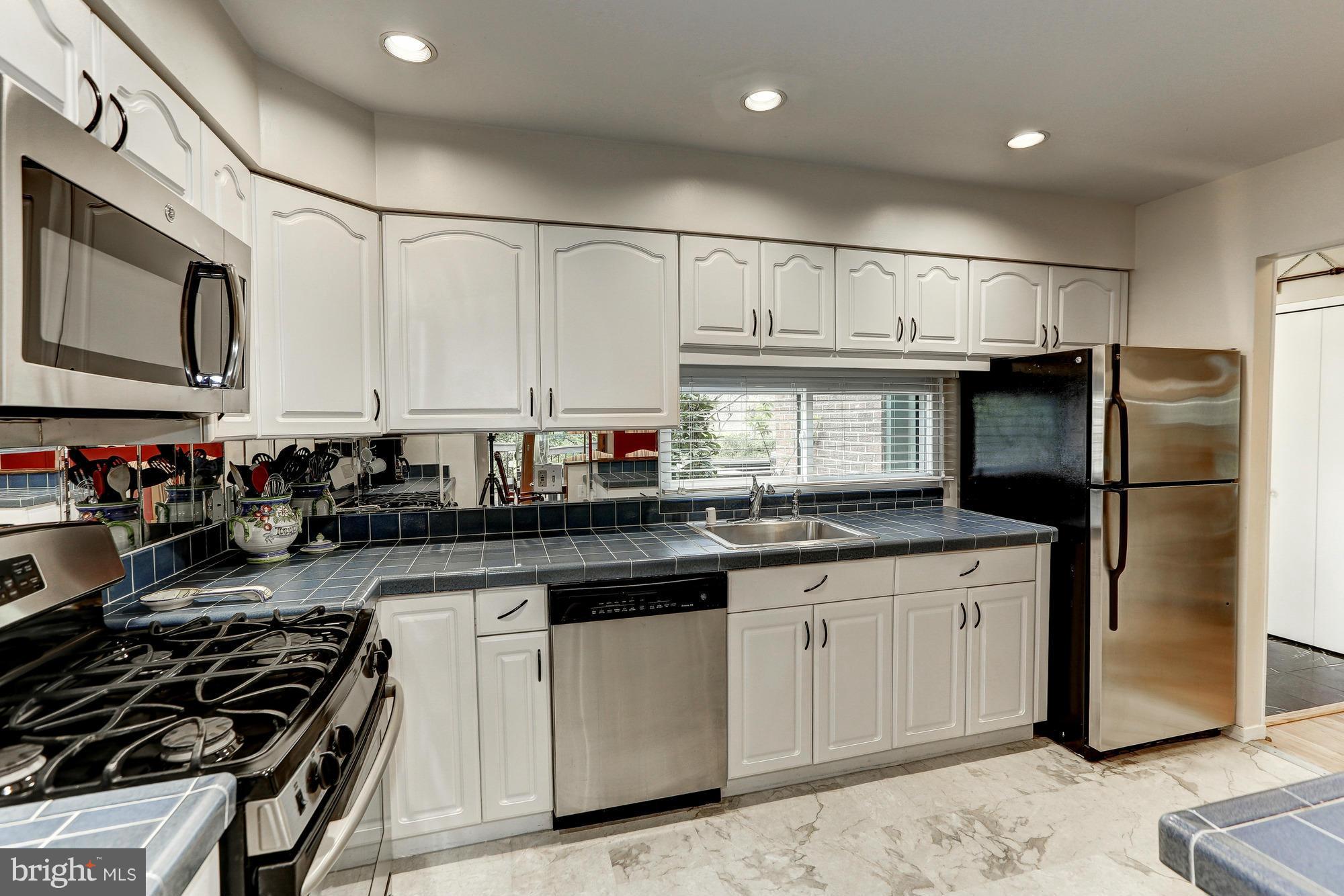 11771 Indian Ridge Road Reston, VA 20191 - Photo 12 of 26 Kitchen