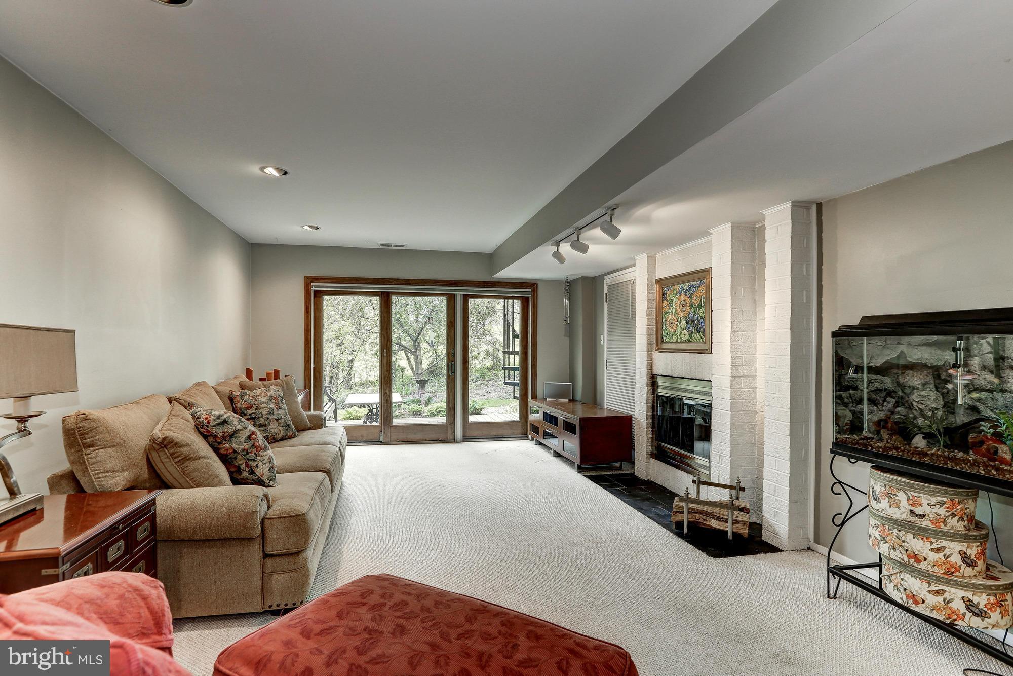 11771 Indian Ridge Road Reston, VA 20191 - Photo 21 of 26 Family Room