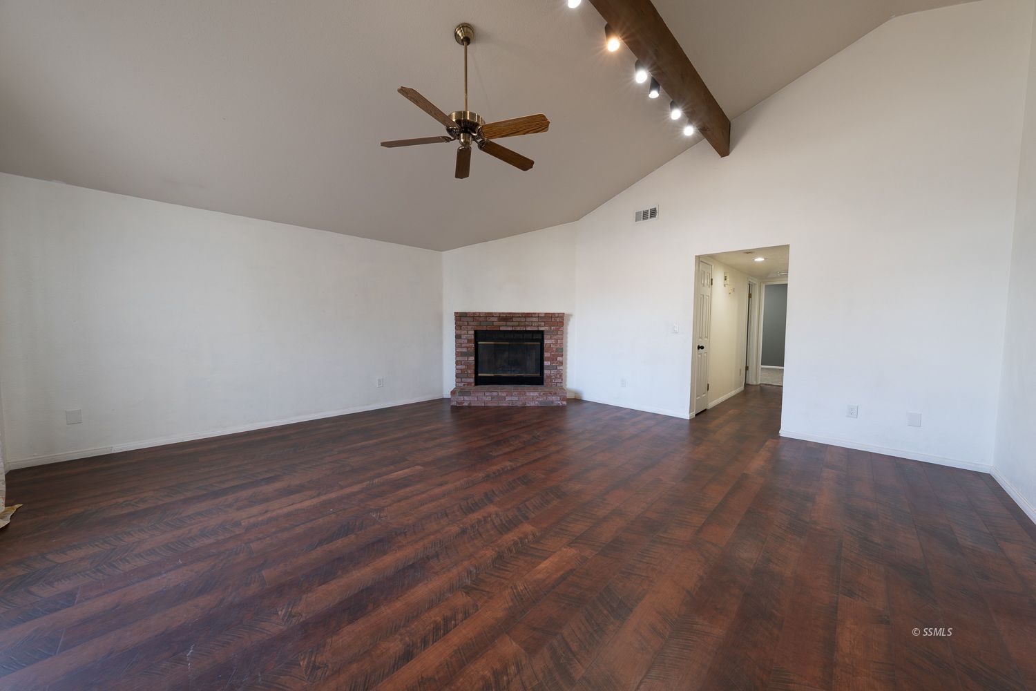 314 Reese Street Ridgecrest, CA 93555 - Photo 4 of 31