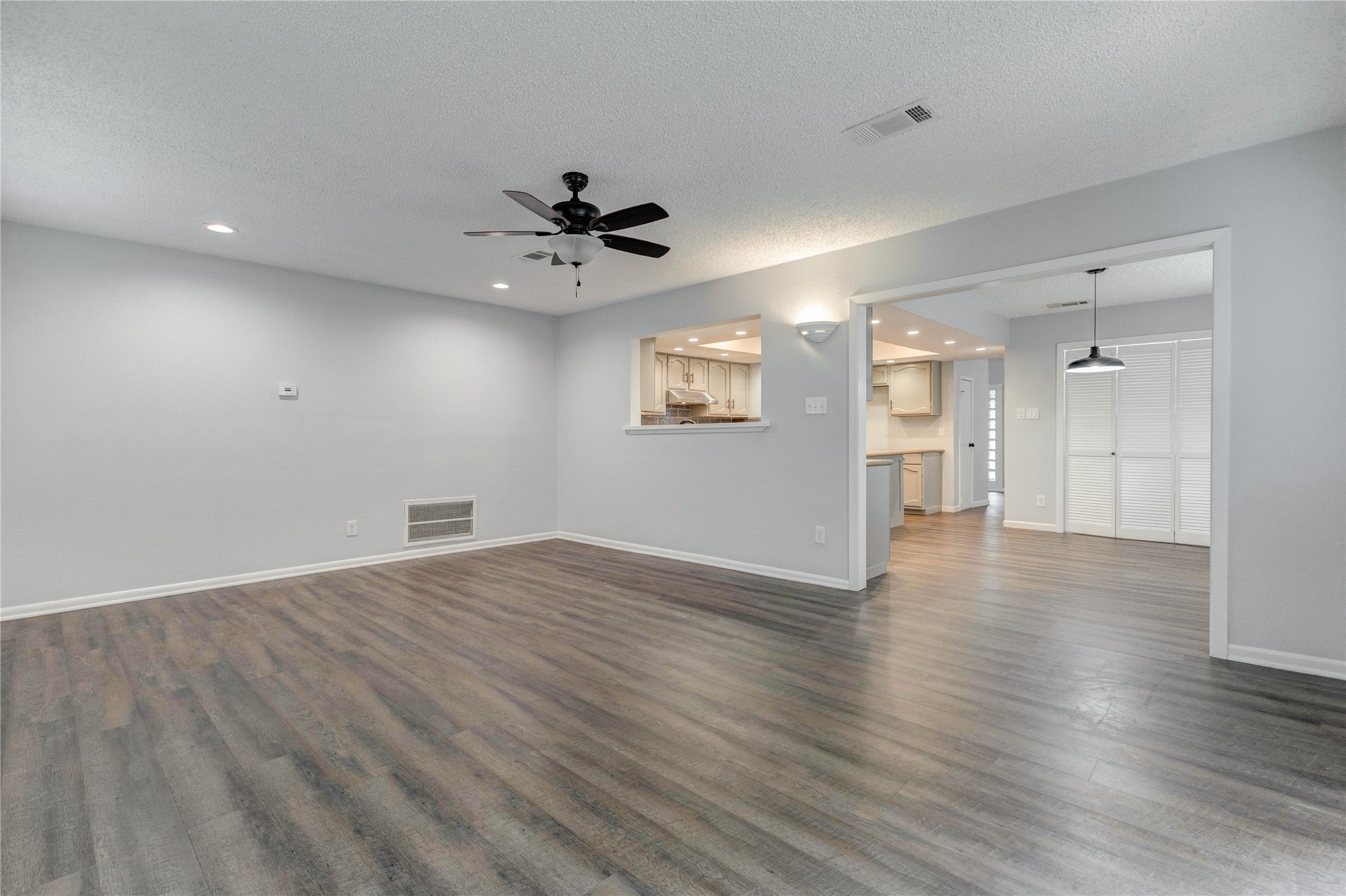 9614 Charter Ridge Drive Houston, TX 77070 - Photo 12 of 27 Gallery Image 12