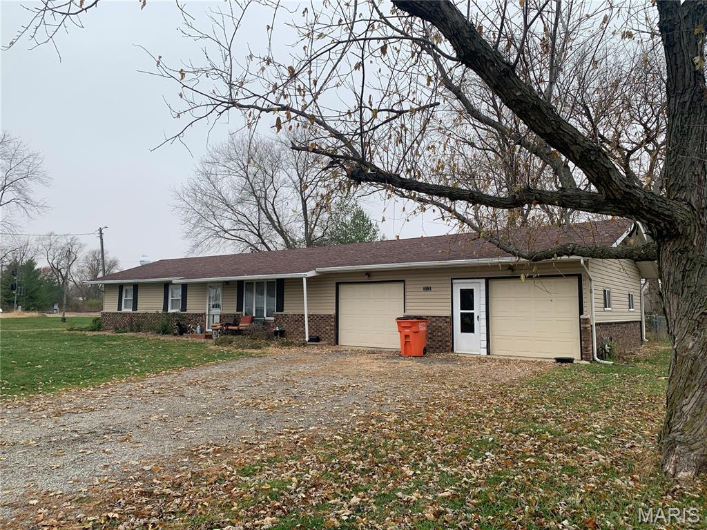 313 East Taylor Street Sorento, IL 62086 - Photo 2 of 14