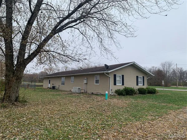 $118,450 | 313 East Taylor Street, Sorento, IL 62086