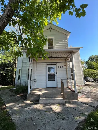 $125,000 | 226 East 5th Street, Alton, IL 62002