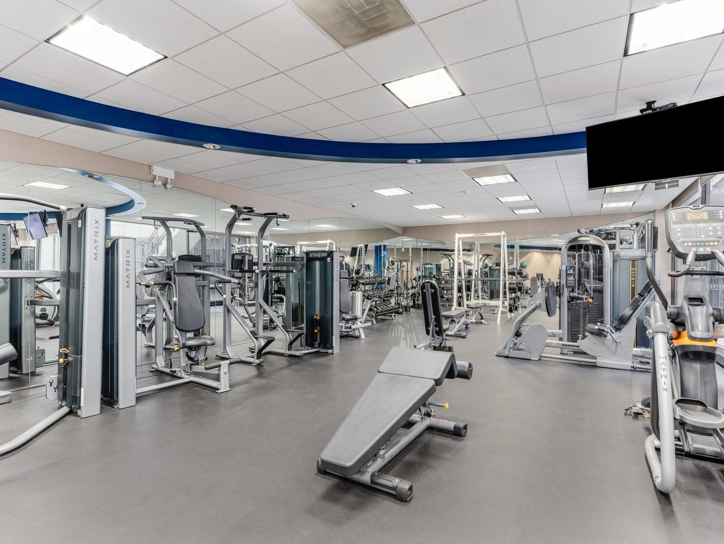 260 East Chestnut Street, Unit 1212 Chicago, IL 60611 - Photo 29 of 30 a view of a room with gym equipment