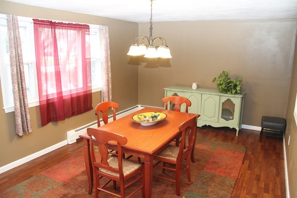 93 Old Fall River Road Swansea, MA 02777 - Photo 4 of 22 Gallery Image 4