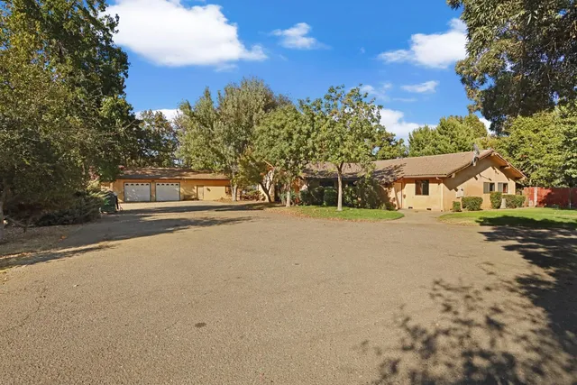 $800,000 | 15396 N Highway, Lodi, CA 95240