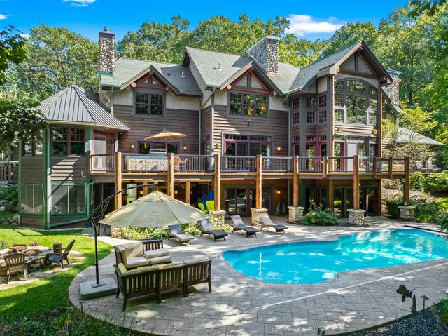 W4469 South Lake Shore Drive, Linn, WI 53147