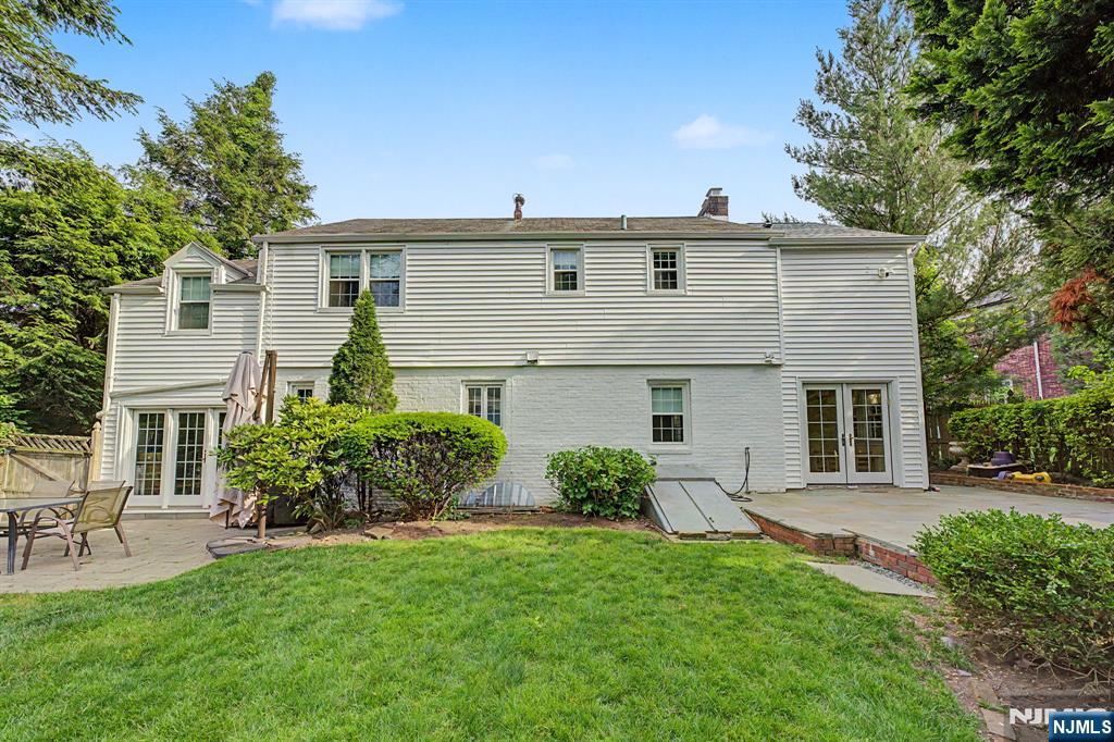 109 Windsor Road Tenafly, NJ 07670 - Photo 39 of 44