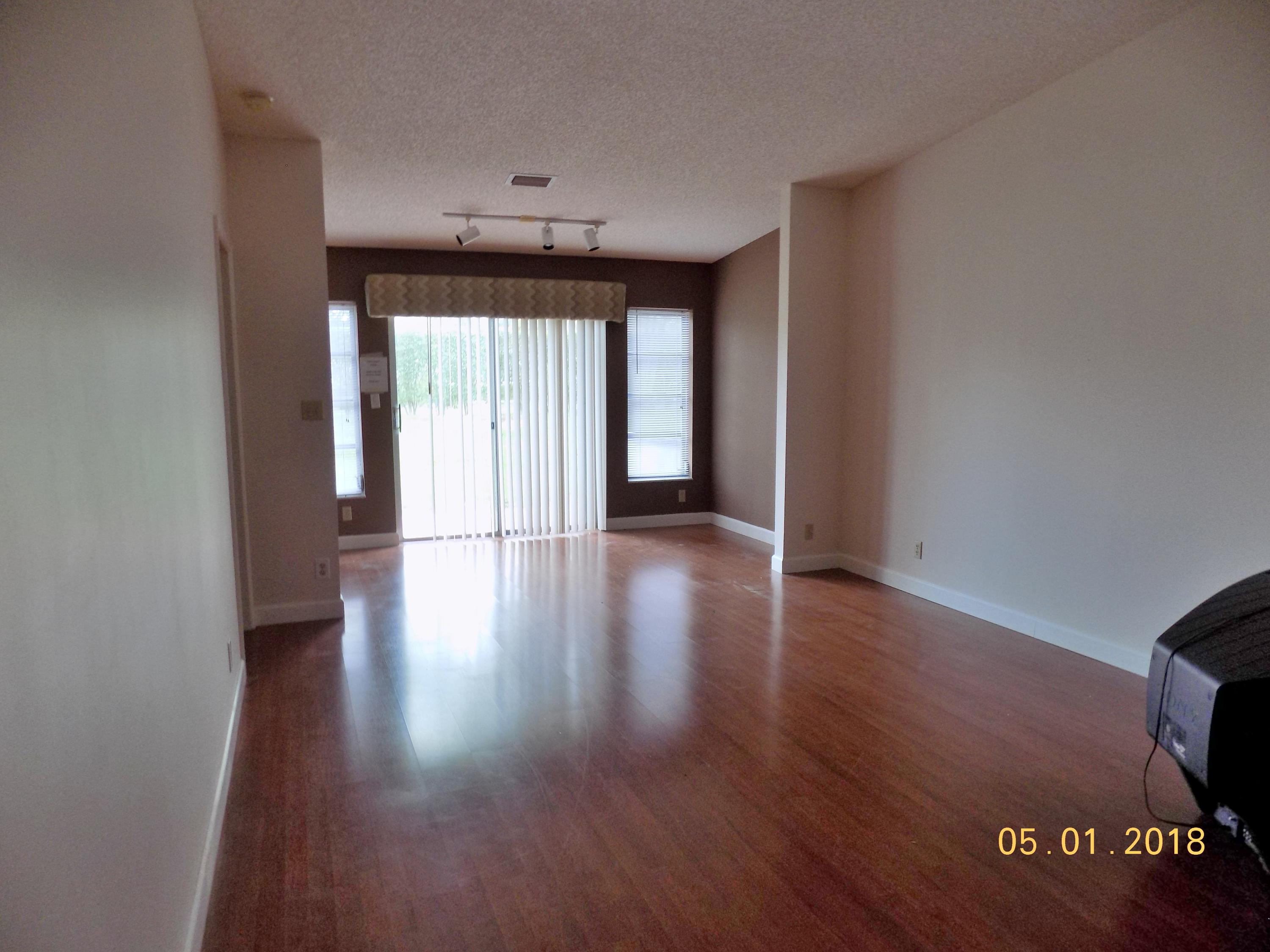 8609 Dreamside Lane Boca Raton, FL 33496 - Photo 8 of 28 LIVING DINING AREA