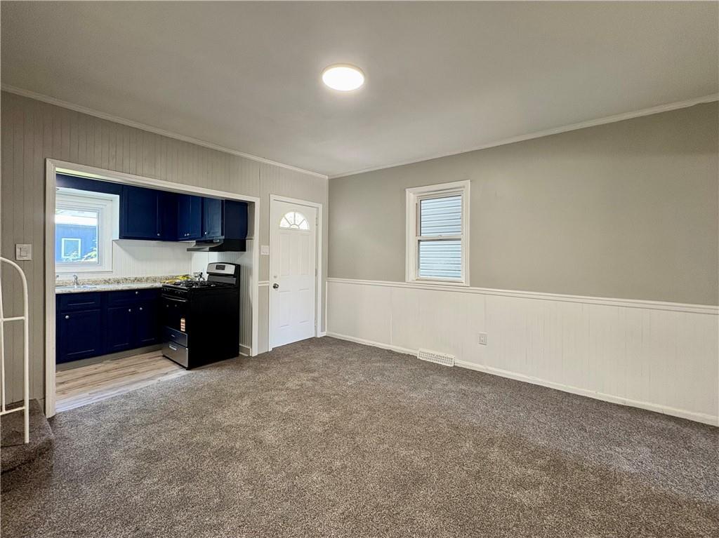 594 East Madison Street Rochester, PA 15074 - Photo 7 of 16