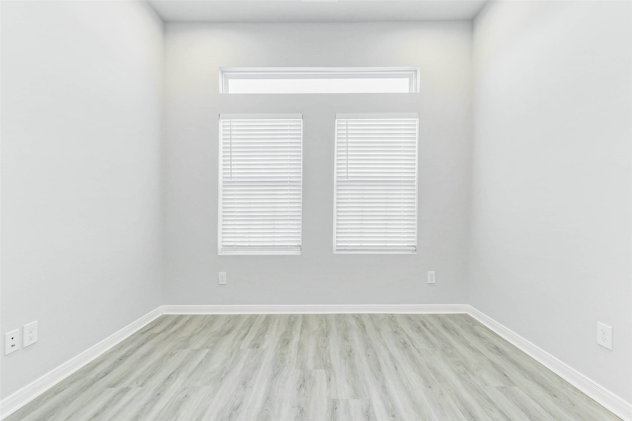 18835 Luminescent Ln Spring Spring, TX 77379 - Photo 20 of 28 an empty room with a window