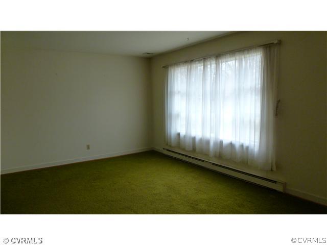 8530 Shannon Road Richmond, VA 23236 - Photo 3 of 12 Living Room