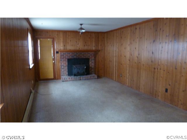 8530 Shannon Road Richmond, VA 23236 - Photo 8 of 12 Den/Family/Great Room