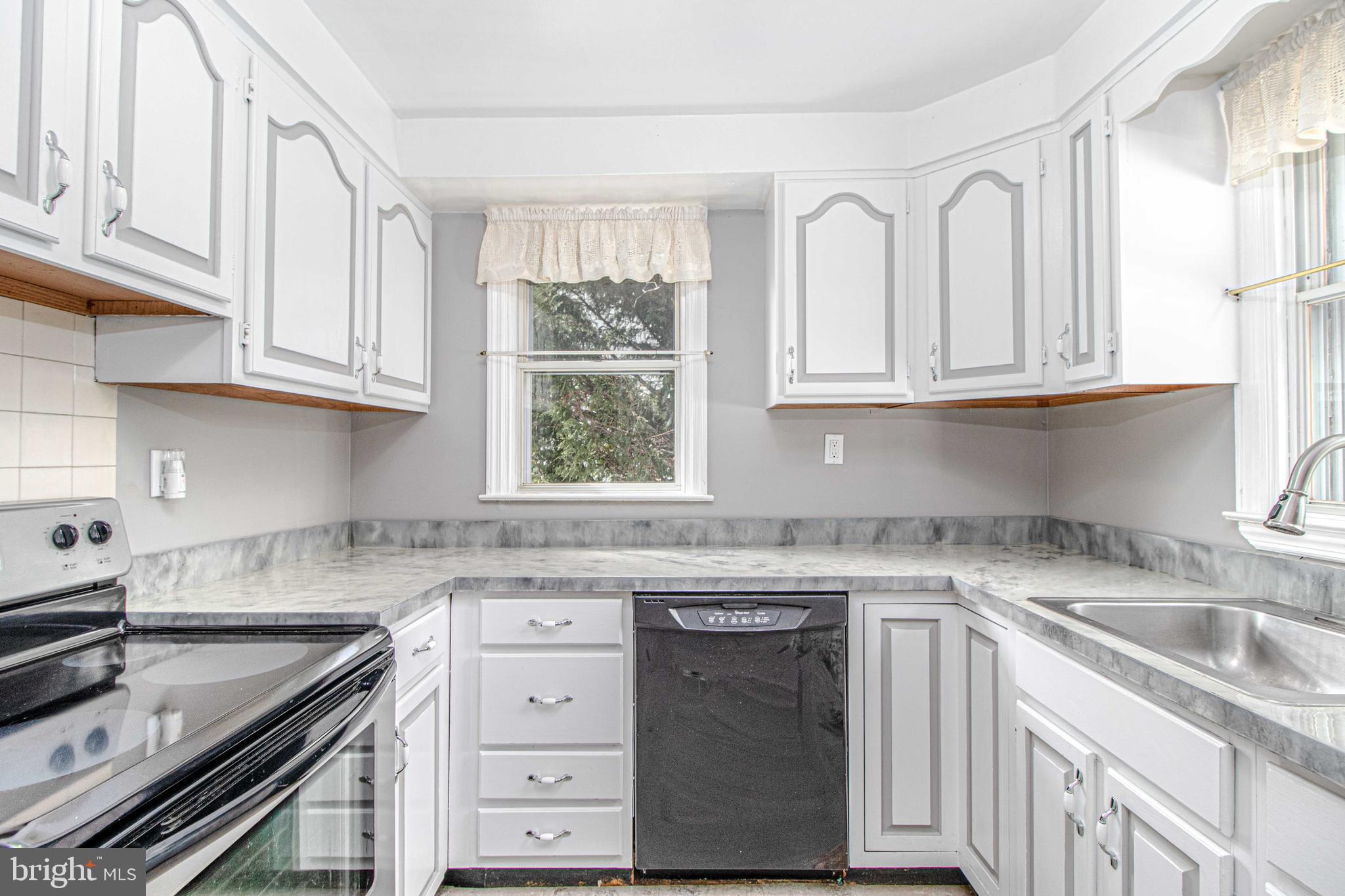 4242 Thorncliff Road Baltimore, MD 21236 - Photo 16 of 45 Gallery Image 16