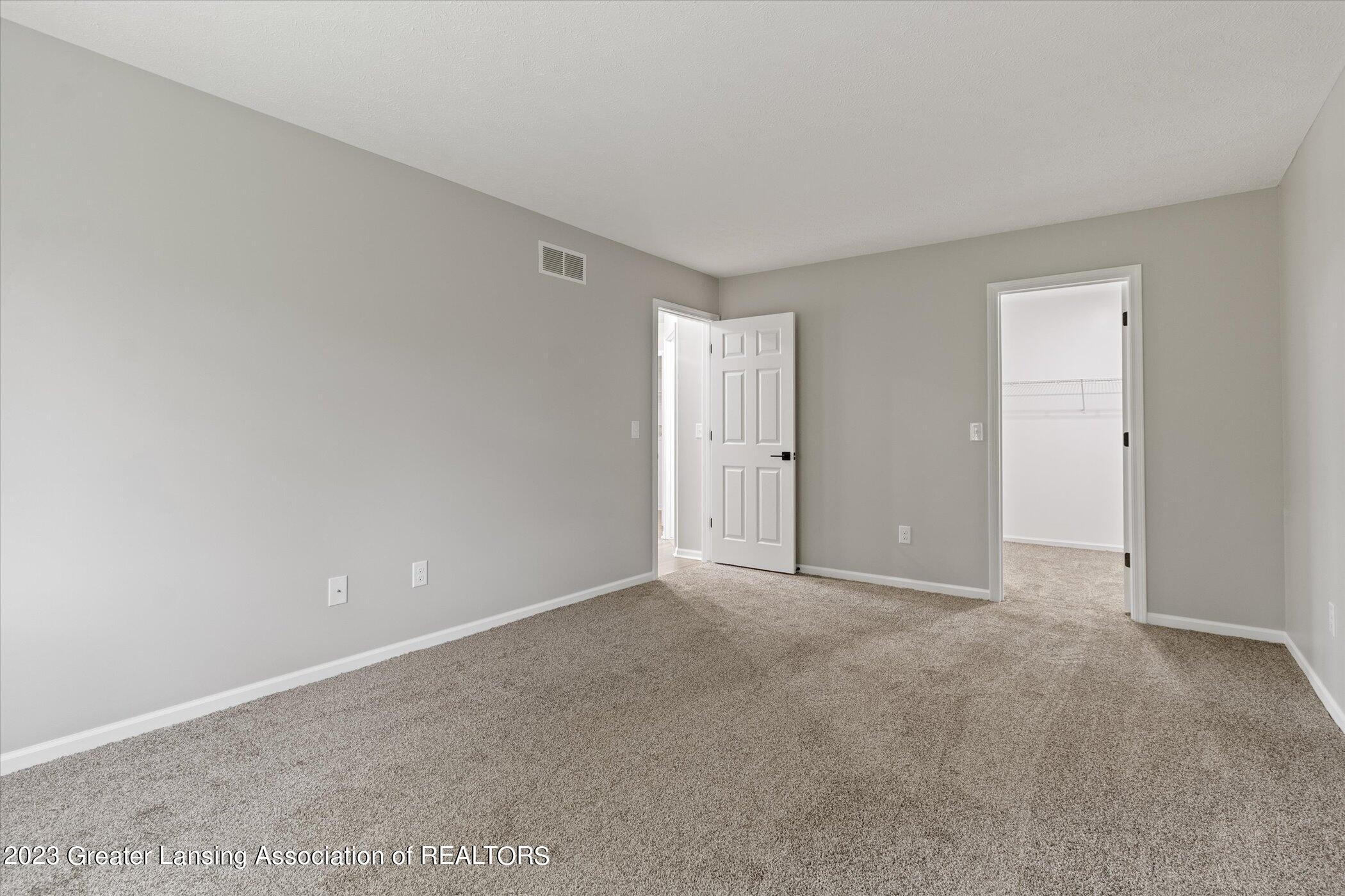 6727 Spring Tree Lane, Unit 117 Lansing, MI 48917 - Photo 17 of 36 19-6727-Spring-Tree-Ln-Lansing-MI-48917-