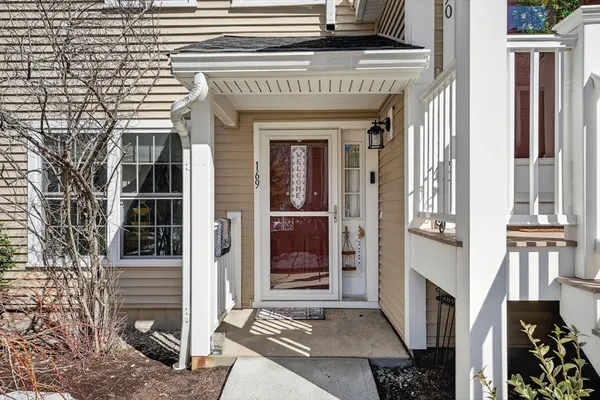 $569,000 | 169 Tyson Commons Lane, Unit 169, Braintree, MA 02184