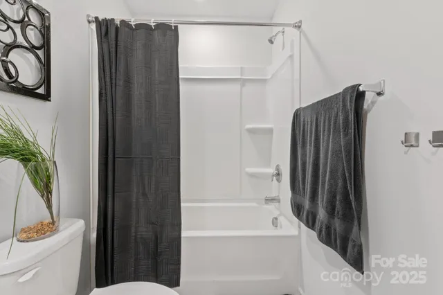 $499,000 | 919 Rock Haven Drive, Charlotte, NC 28216