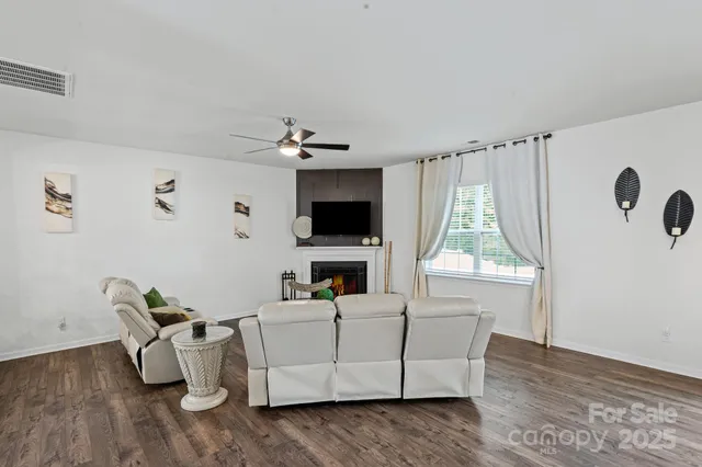 $499,000 | 919 Rock Haven Drive, Charlotte, NC 28216