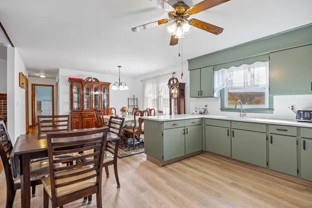 $319,900 | 3 Maple Terrace, Naugatuck, CT 06770