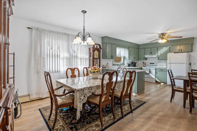 $319,900 | 3 Maple Terrace, Naugatuck, CT 06770