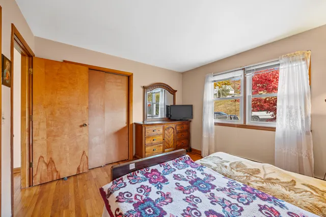 $319,900 | 3 Maple Terrace, Naugatuck, CT 06770