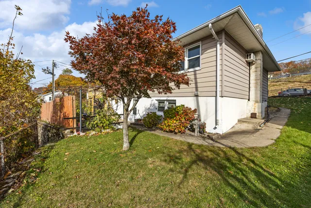 $319,900 | 3 Maple Terrace, Naugatuck, CT 06770