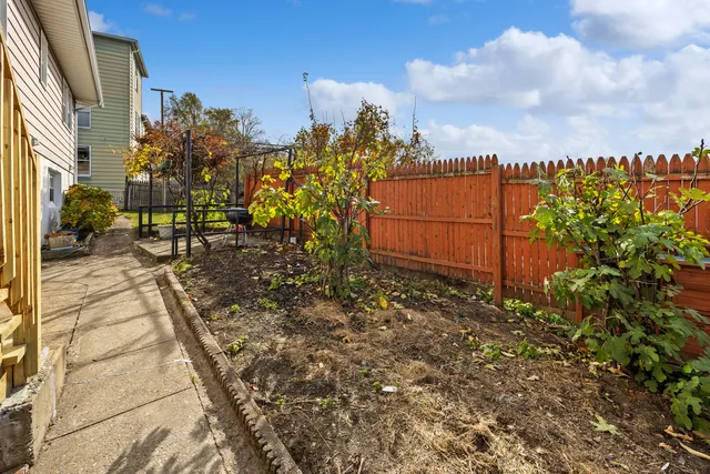 $319,900 | 3 Maple Terrace, Naugatuck, CT 06770