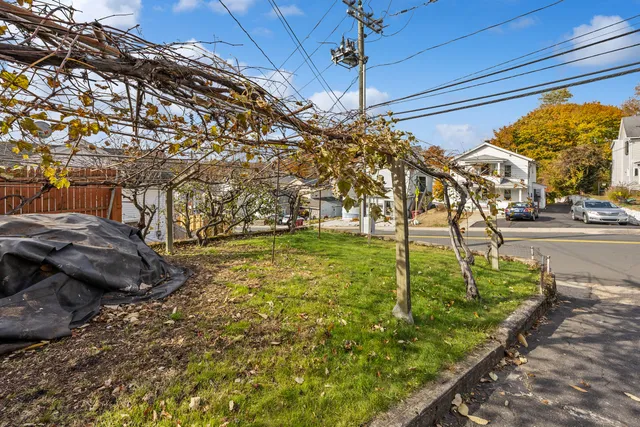 $319,900 | 3 Maple Terrace, Naugatuck, CT 06770