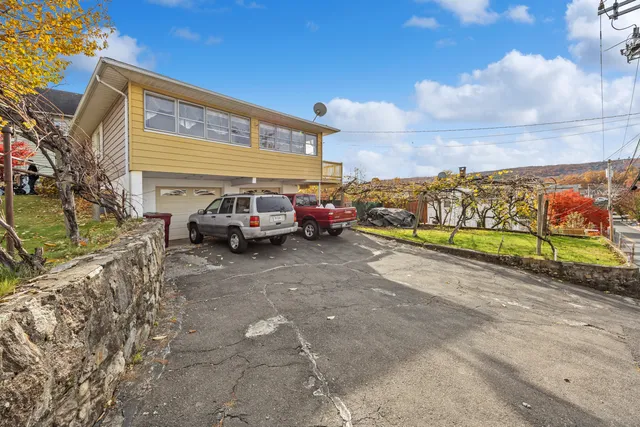 $319,900 | 3 Maple Terrace, Naugatuck, CT 06770