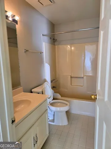 $2,395 | 270 North Drive, Fayetteville, GA 30214