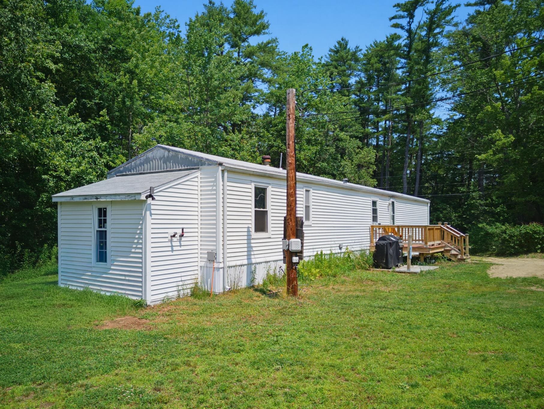 143 Salmon Falls Road Rochester, NH 03868 - Photo 4 of 32
