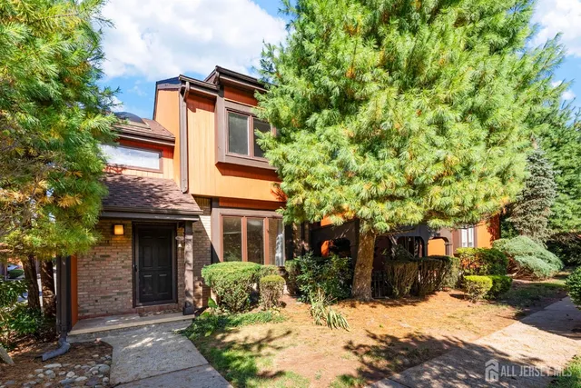 $2,900 | 148 Riverbend Drive, North Brunswick, NJ 08902