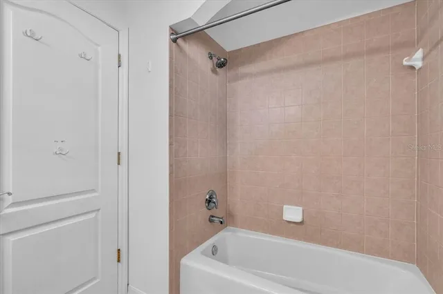 $3,195 | 6393 Rookery Circle, Bradenton, FL 34203