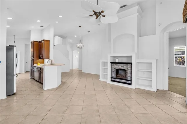 $3,195 | 6393 Rookery Circle, Bradenton, FL 34203