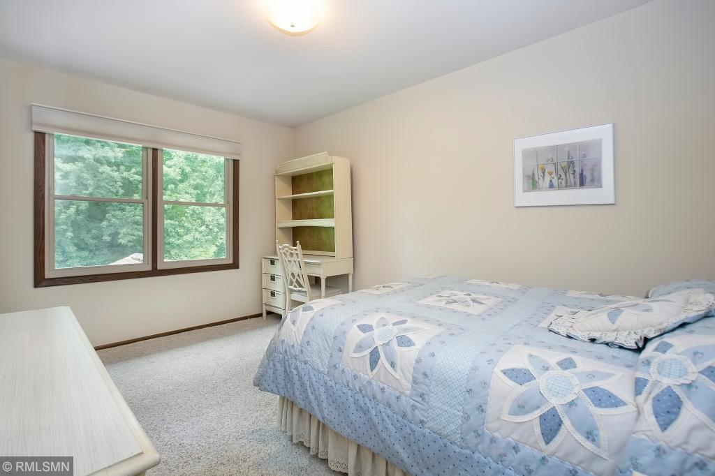 8909 Darnel Road Eden Prairie, MN 55347 - Photo 22 of 31 Gallery Image 22