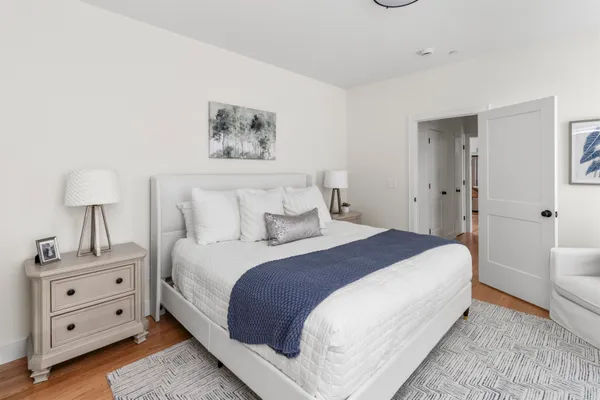 $819,900 | 35 The Cliffs, Unit 35, Auburn, NH 03032