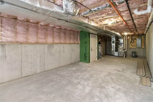 $819,900 | 35 The Cliffs, Unit 35, Auburn, NH 03032