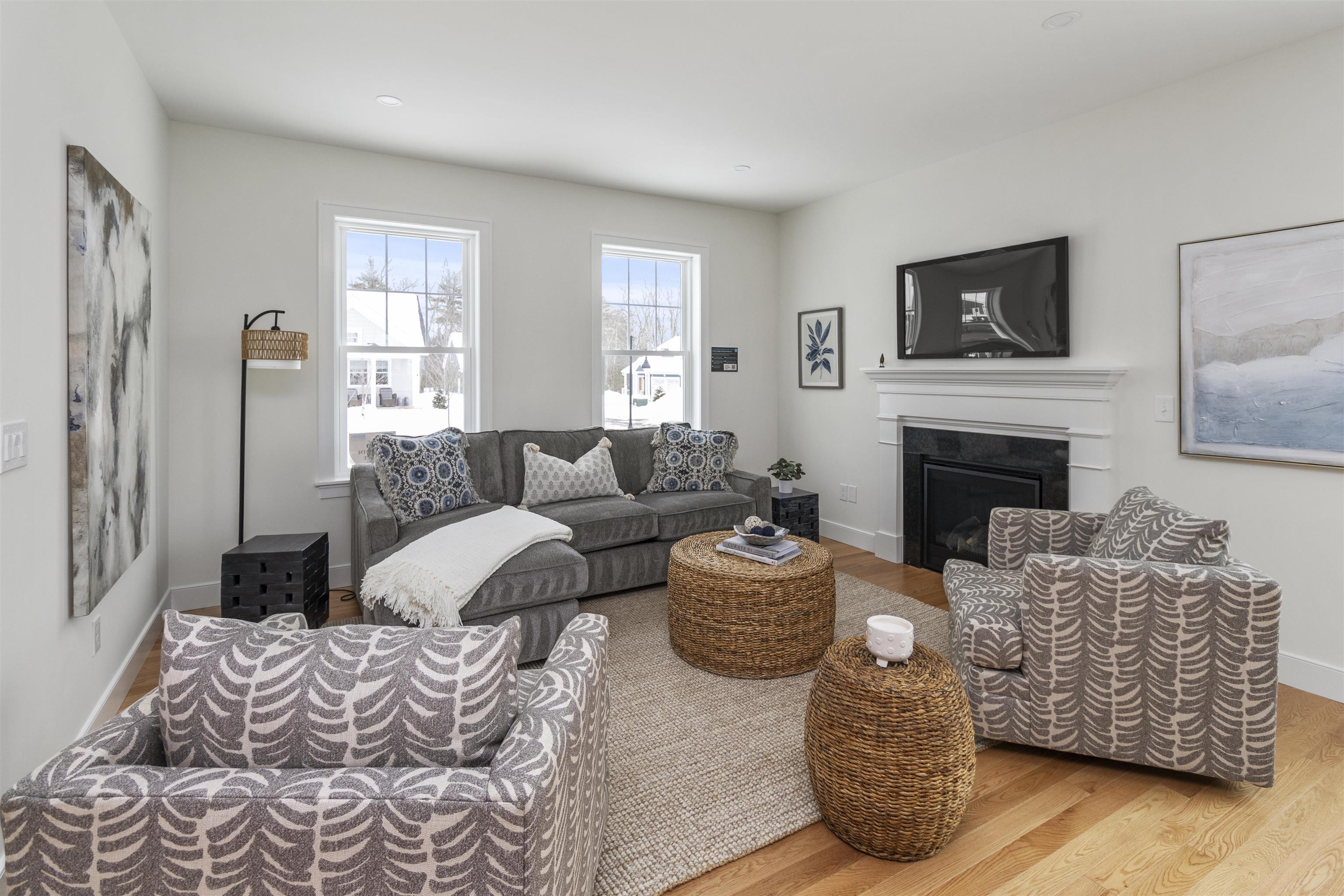 35 The Cliffs, Unit 35 Auburn, NH 03032 - Photo 5 of 32