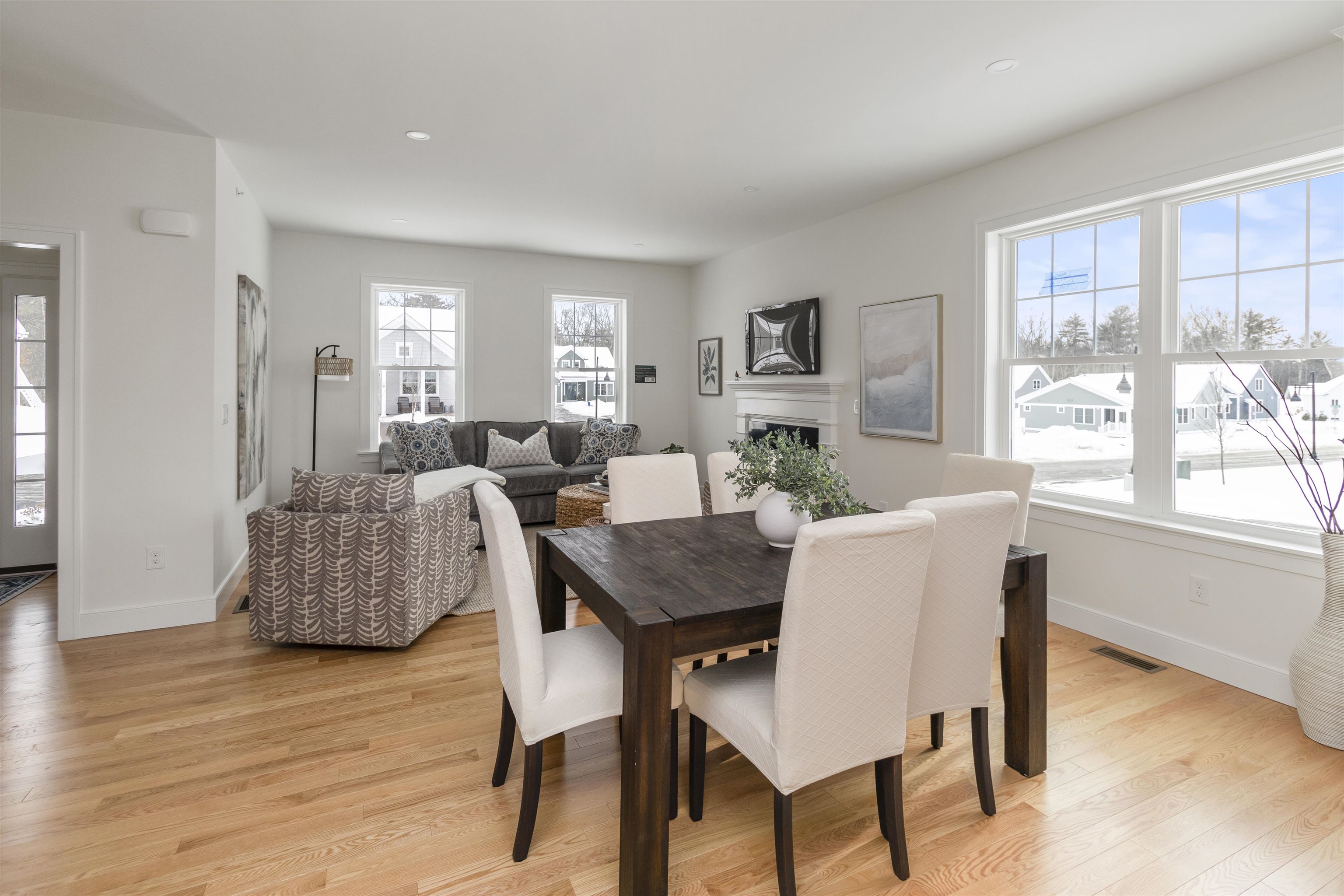 35 The Cliffs, Unit 35 Auburn, NH 03032 - Photo 8 of 31