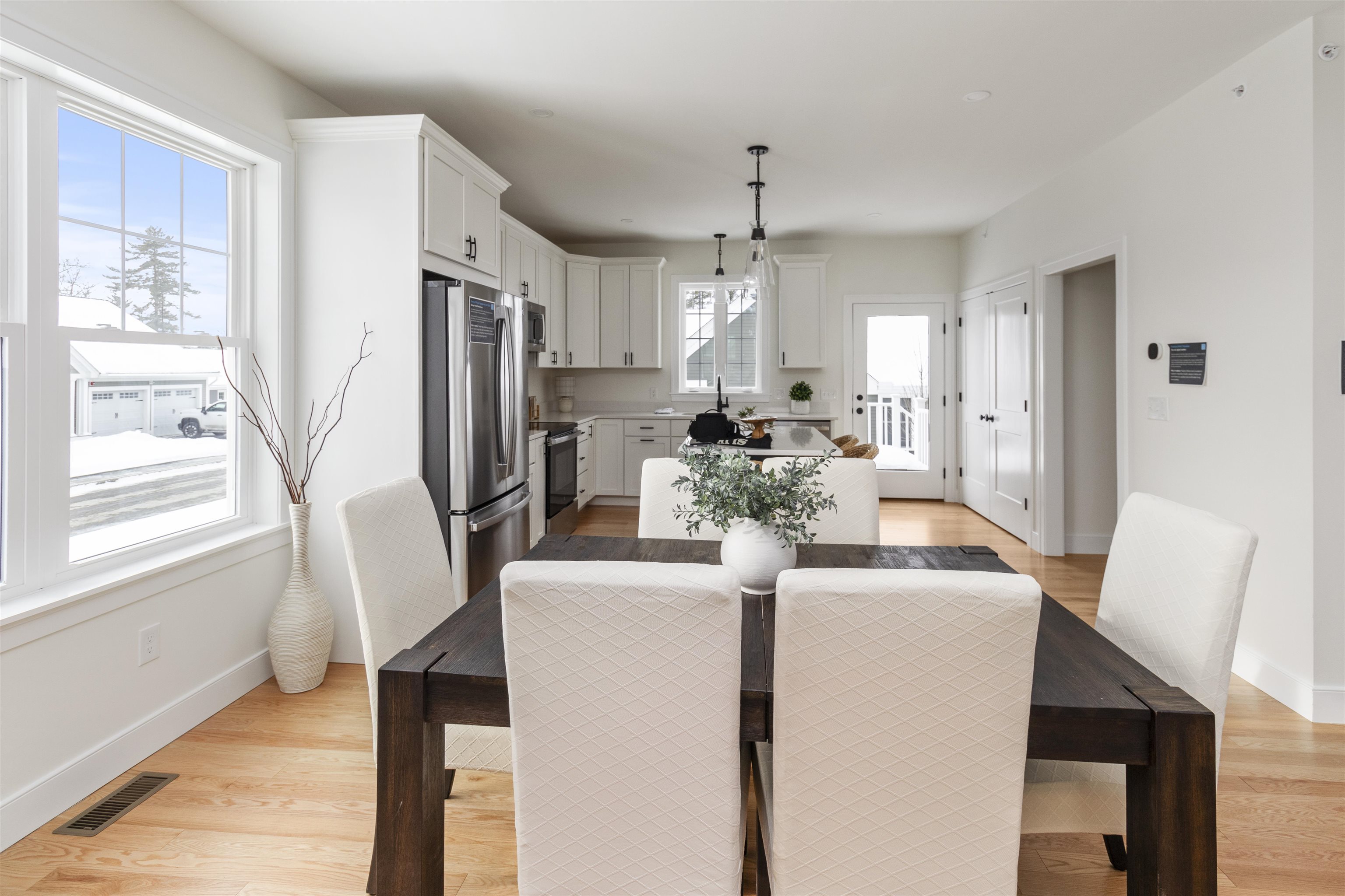 35 The Cliffs, Unit 35 Auburn, NH 03032 - Photo 8 of 32