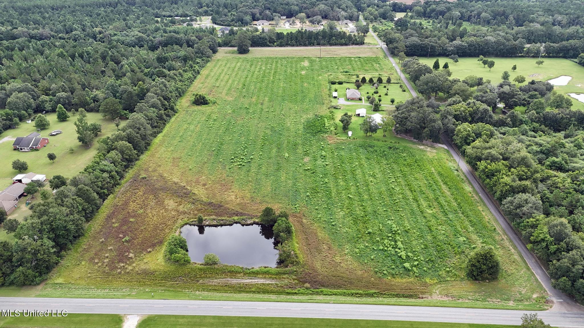 613 Lucedale Ms 39452 Lucedale, MS 39452 - Photo 4 of 9 004